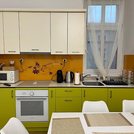 Main Street Retreat Apartment With Free Parking Sarajevo Exterior photo