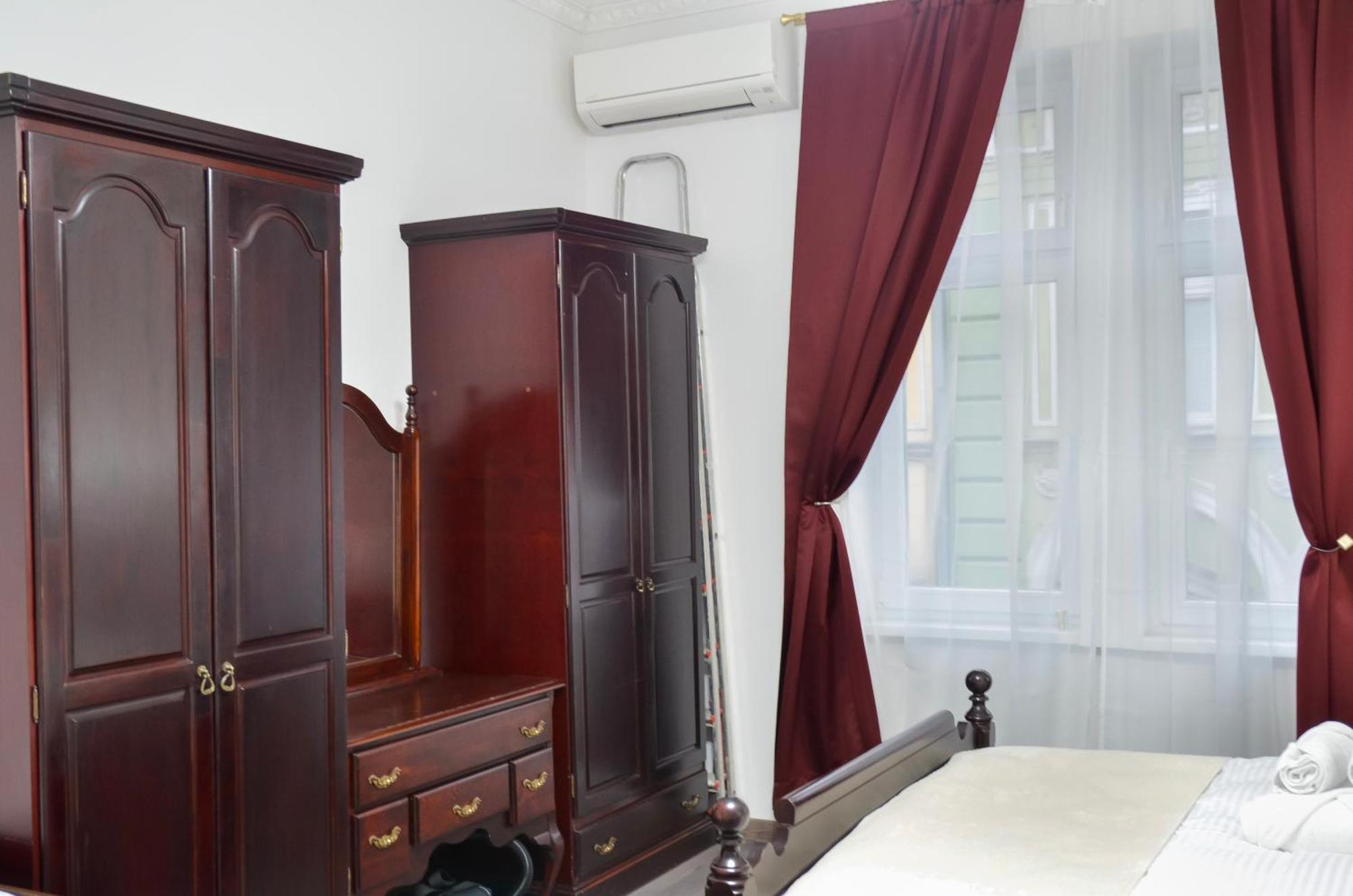 Main Street Retreat Apartment With Free Parking Sarajevo Exterior photo