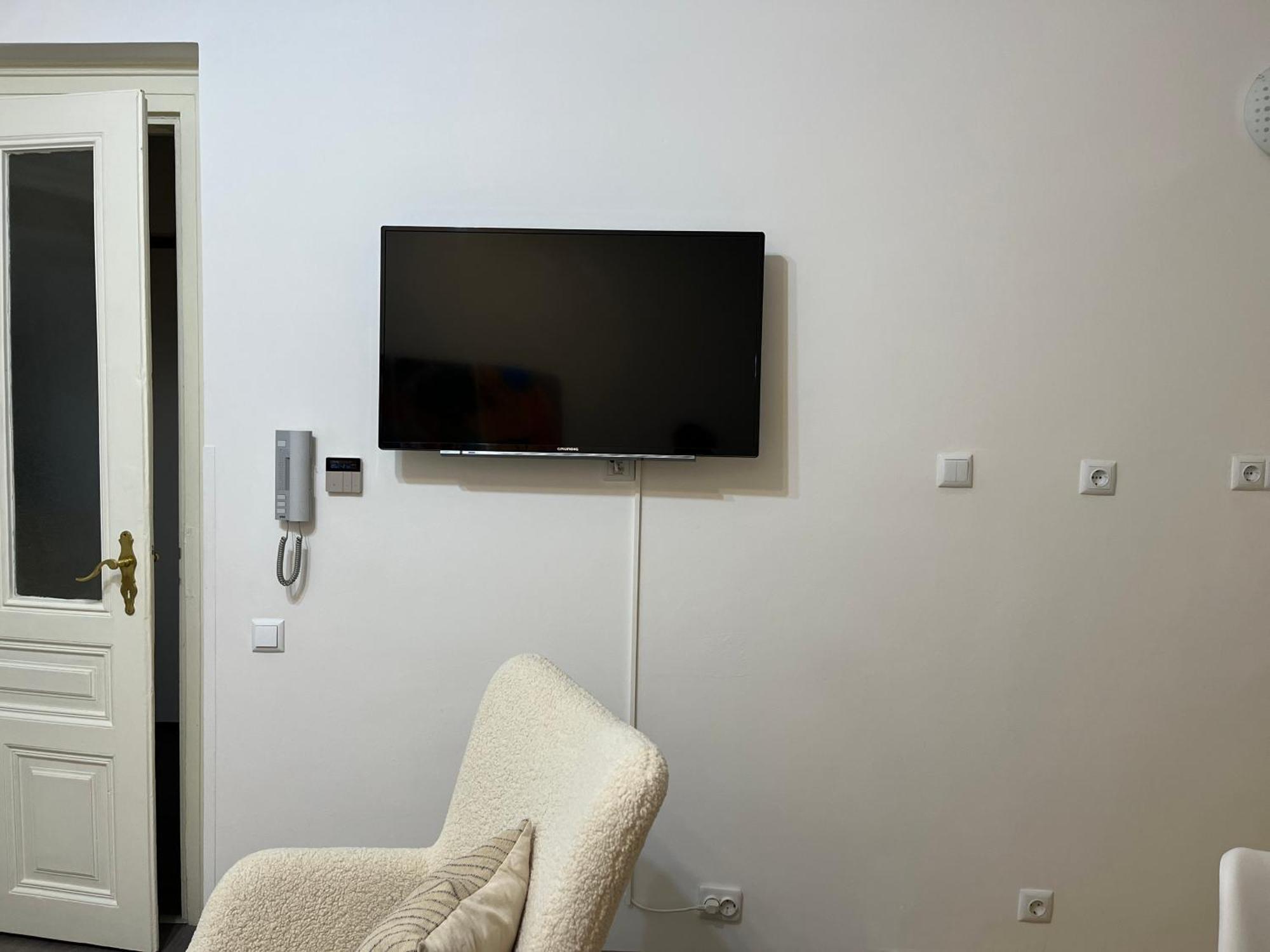 Main Street Retreat Apartment With Free Parking Sarajevo Exterior photo