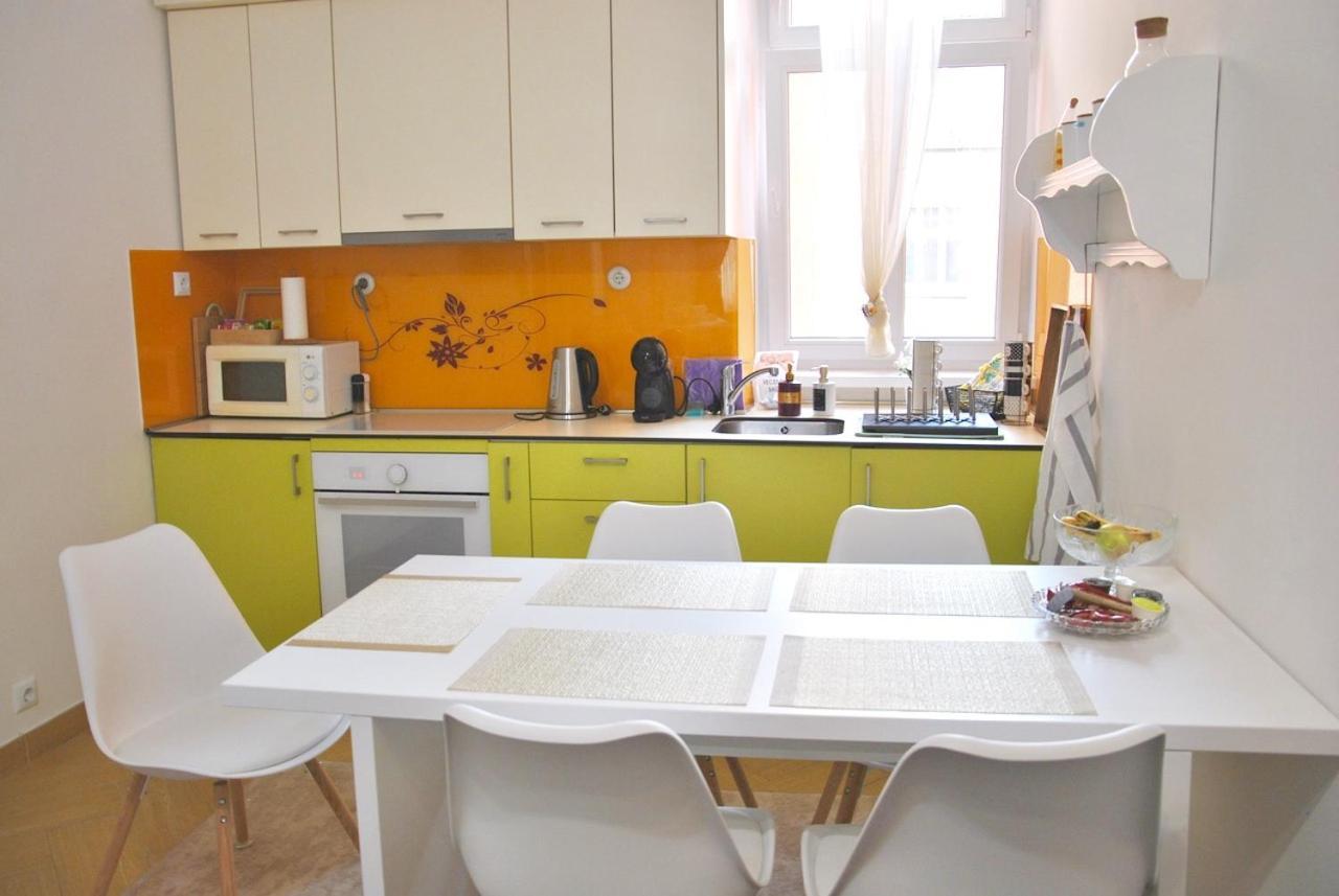 Main Street Retreat Apartment With Free Parking Sarajevo Exterior photo
